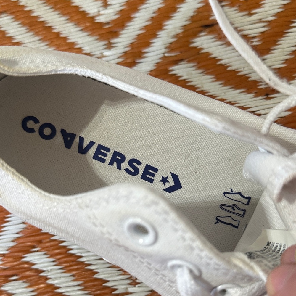 Converse White Low Top Sneakers whiteout - Picture 2 of 11